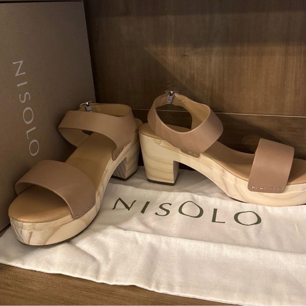 Nisolo Tan Leather Block Heel Sandals